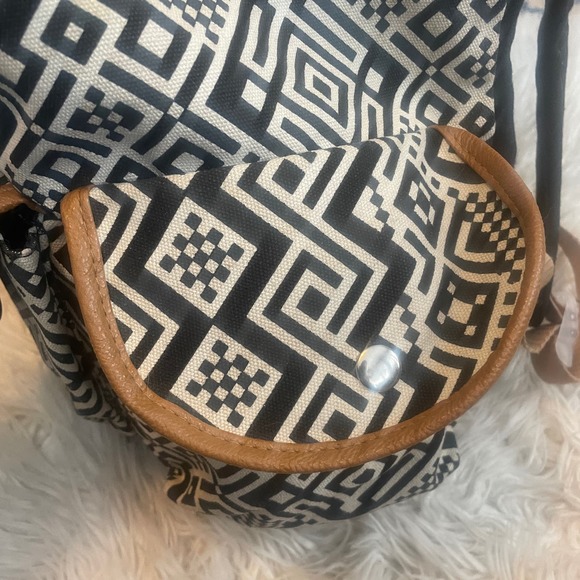 Emma & Chloe Boho Aztec Print Canvas Backpack Rucksack Black White - Picture 5 of 9